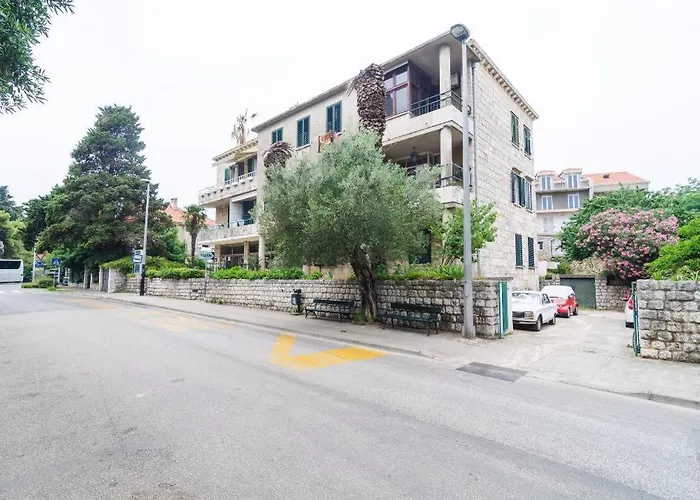 Apartament Mariva *