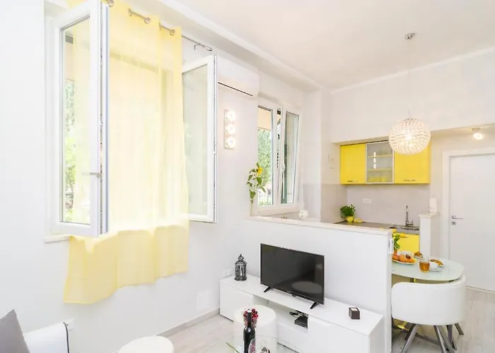 Apartament Mariva *